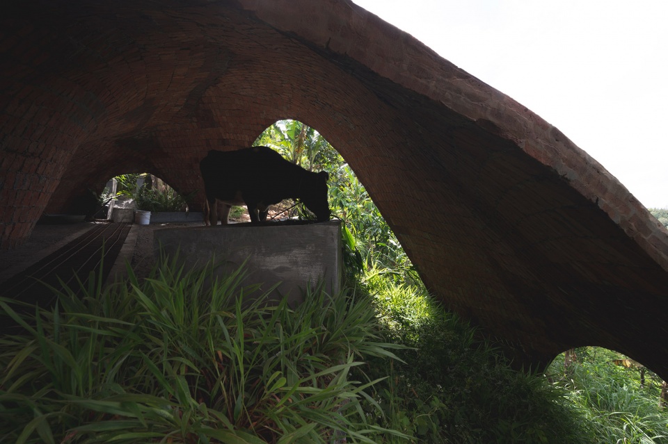 “天堂”永久体验馆,印度 / Earthscape Studio