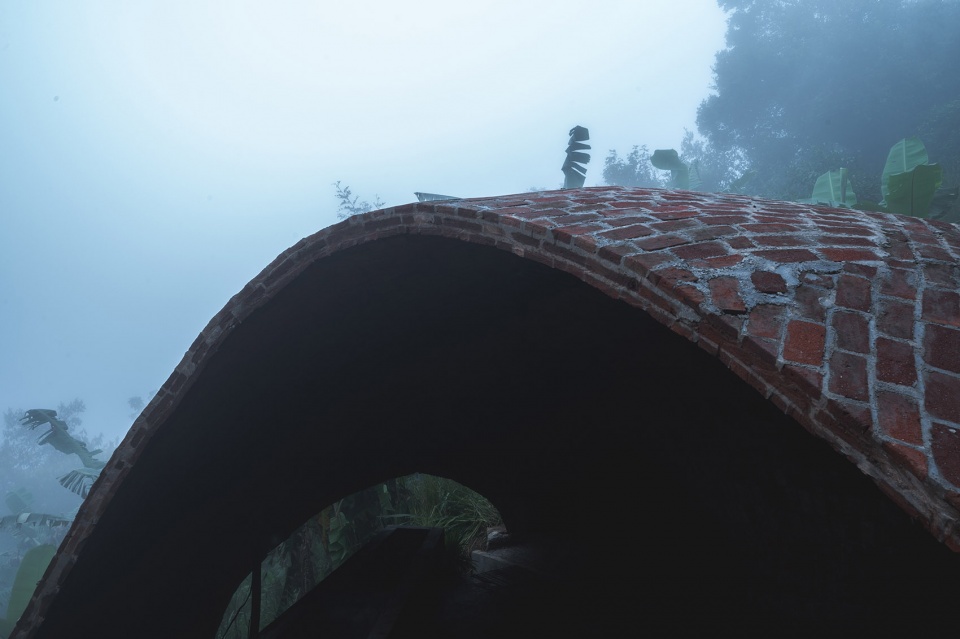 “天堂”永久体验馆,印度 / Earthscape Studio