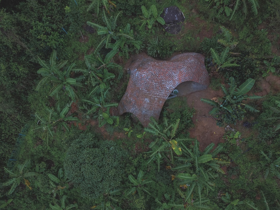 “天堂”永久体验馆,印度 / Earthscape Studio